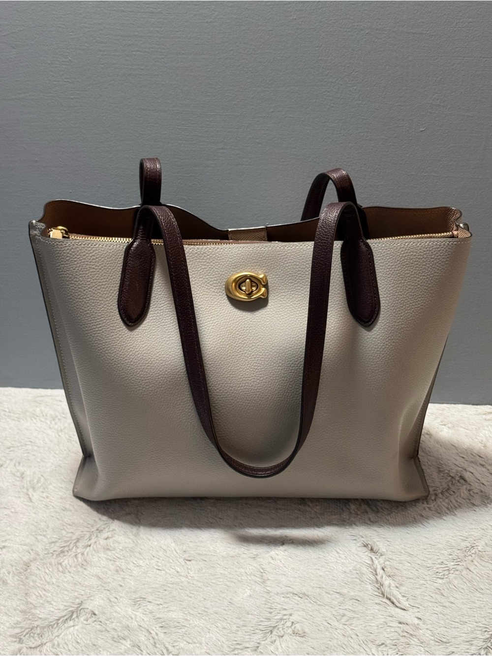 Coach Dove Gray and Dark Brown Two-Tone Willow Leather Tote with Gold Hardware - Picture 15 of 15